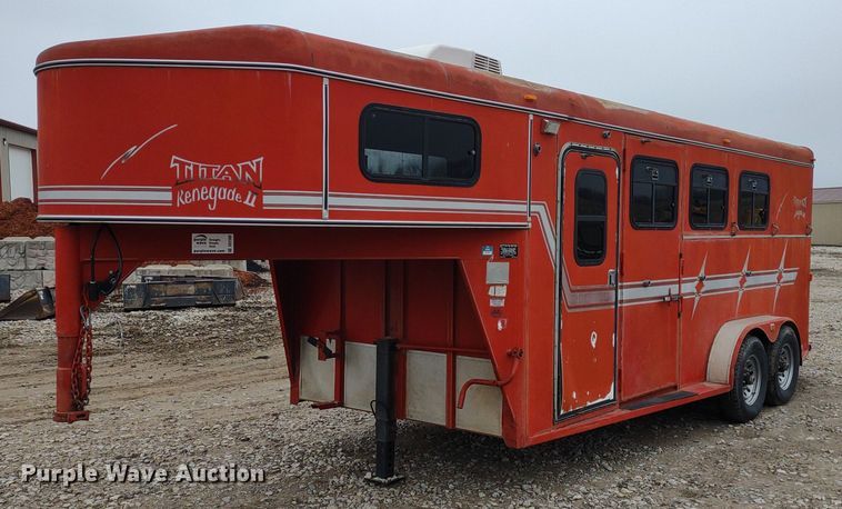 image for item DQ1589 1998 Titan Renegade II  livestock trailer
