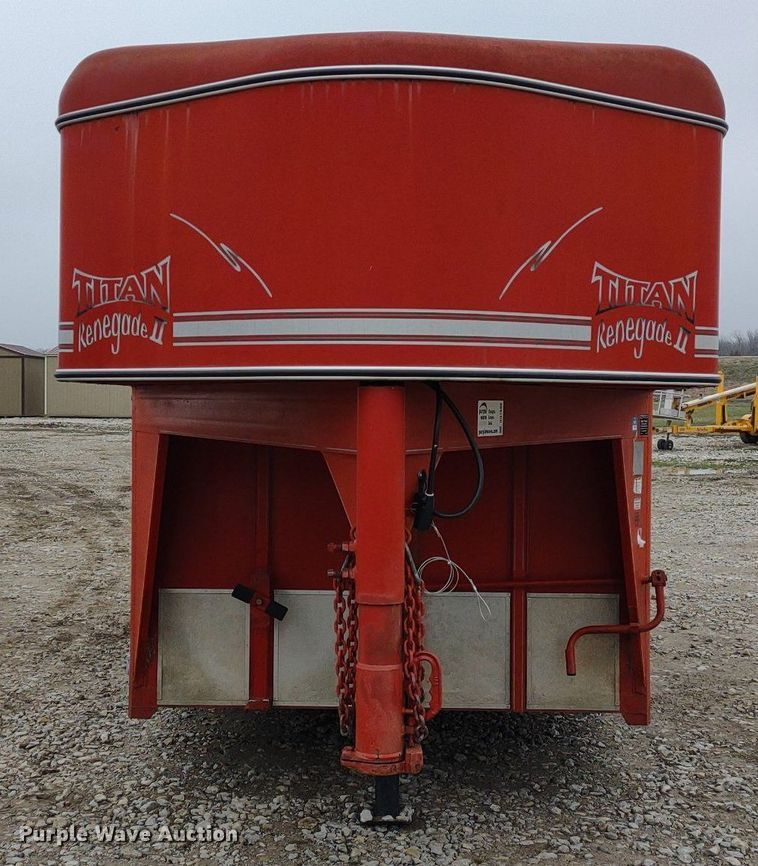 image for item DQ1589 1998 Titan Renegade II  livestock trailer