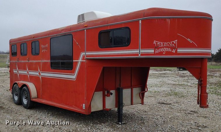 image for item DQ1589 1998 Titan Renegade II  livestock trailer