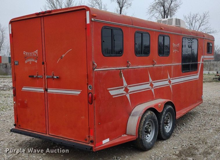 image for item DQ1589 1998 Titan Renegade II  livestock trailer