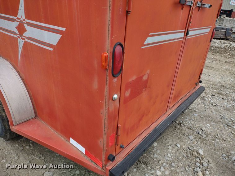 image for item DQ1589 1998 Titan Renegade II  livestock trailer