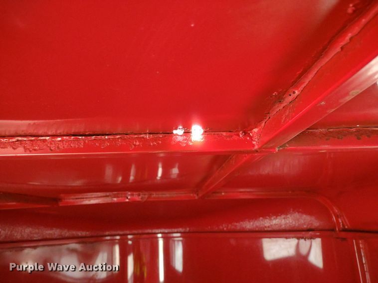 image for item DQ1589 1998 Titan Renegade II  livestock trailer