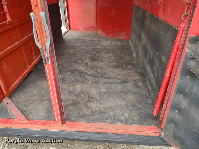 image for item DQ1589 1998 Titan Renegade II  livestock trailer