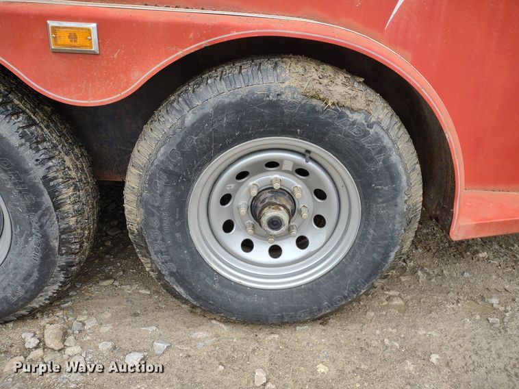 image for item DQ1589 1998 Titan Renegade II  livestock trailer