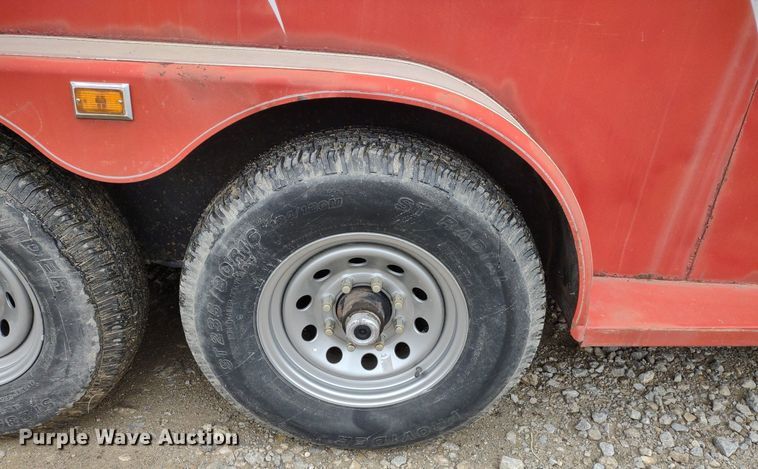 image for item DQ1589 1998 Titan Renegade II  livestock trailer