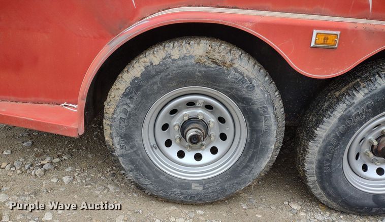 image for item DQ1589 1998 Titan Renegade II  livestock trailer