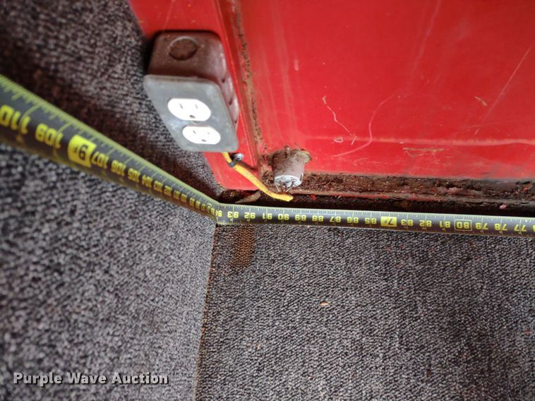 image for item DQ1589 1998 Titan Renegade II  livestock trailer