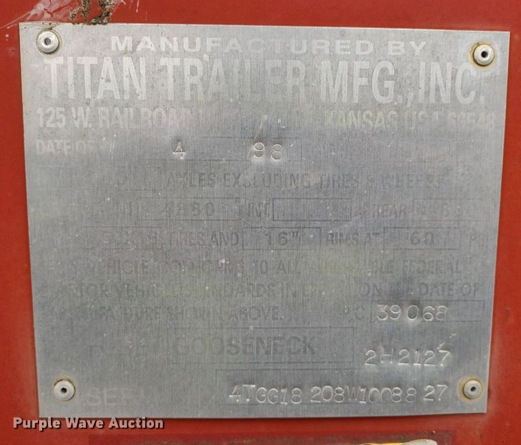 image for item DQ1589 1998 Titan Renegade II  livestock trailer