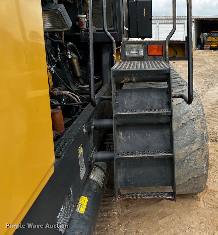 image for item DQ1987 1993 Caterpillar Challenger 85C  tractor