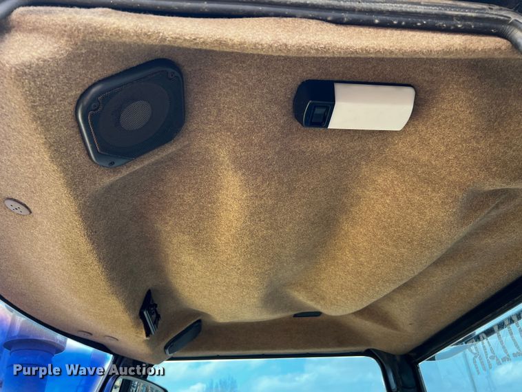 image for item DQ1987 1993 Caterpillar Challenger 85C  tractor