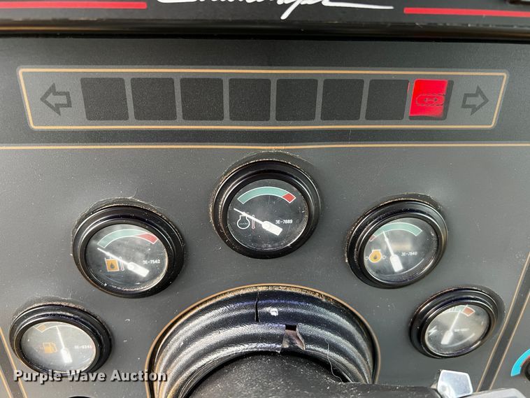 image for item DQ1987 1993 Caterpillar Challenger 85C  tractor