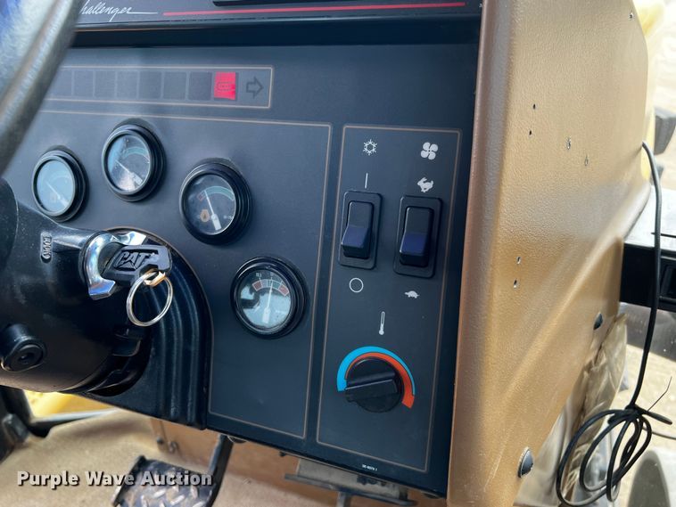 image for item DQ1987 1993 Caterpillar Challenger 85C  tractor