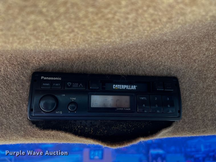 image for item DQ1987 1993 Caterpillar Challenger 85C  tractor