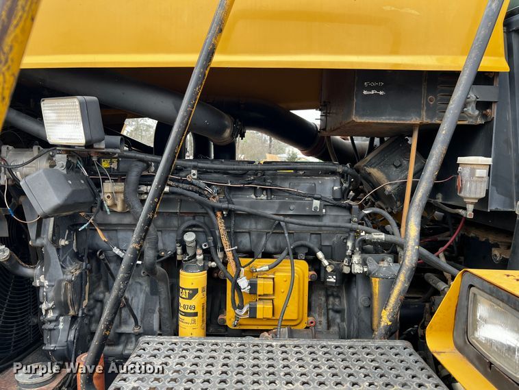 image for item DQ1987 1993 Caterpillar Challenger 85C  tractor