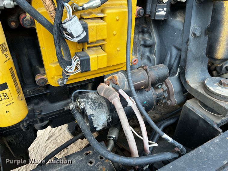 image for item DQ1987 1993 Caterpillar Challenger 85C  tractor