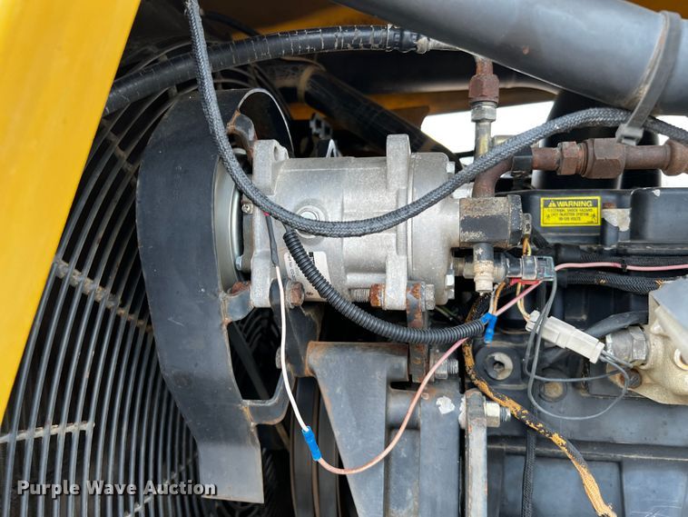 image for item DQ1987 1993 Caterpillar Challenger 85C  tractor