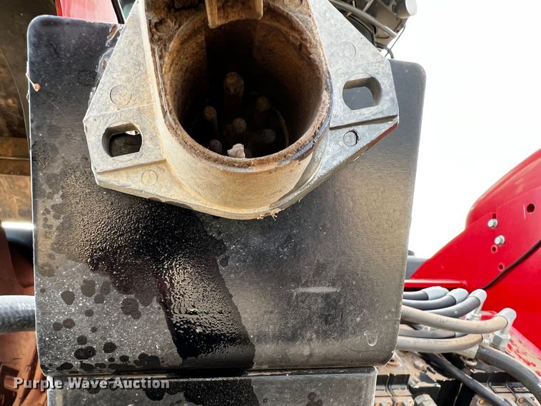 image for item DQ2018 2013 Versatile 575  4WD tractor