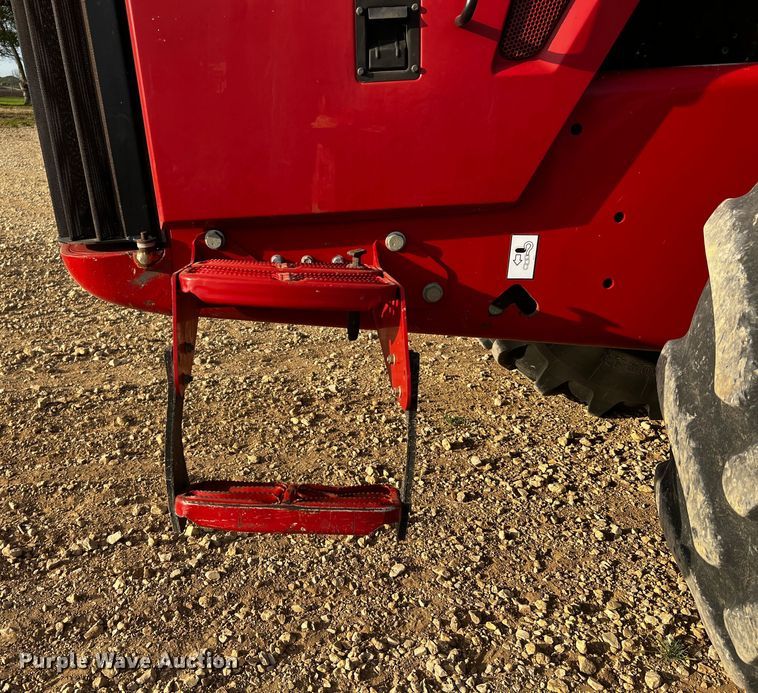 image for item DQ2018 2013 Versatile 575  4WD tractor