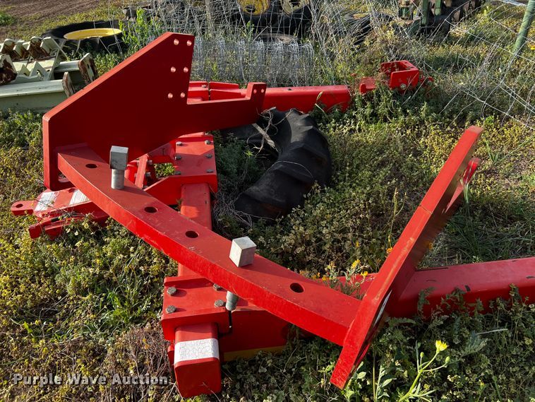 image for item DQ2018 2013 Versatile 575  4WD tractor