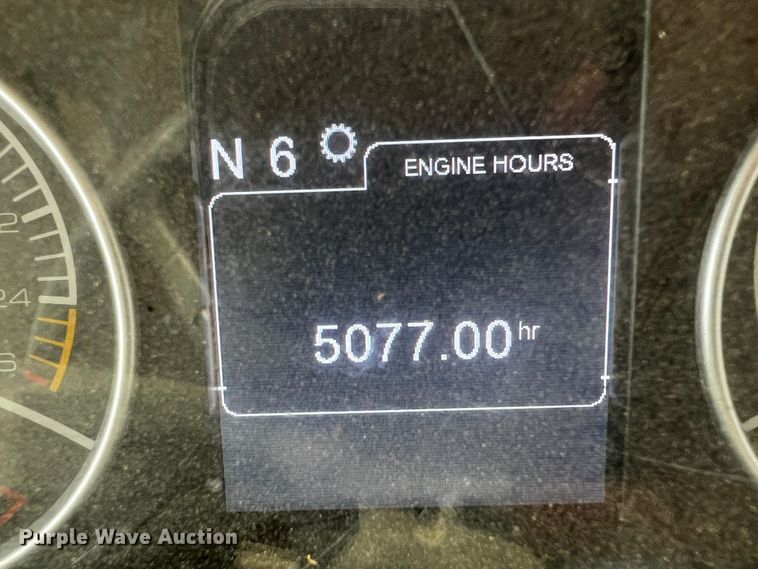 image for item DQ2018 2013 Versatile 575  4WD tractor