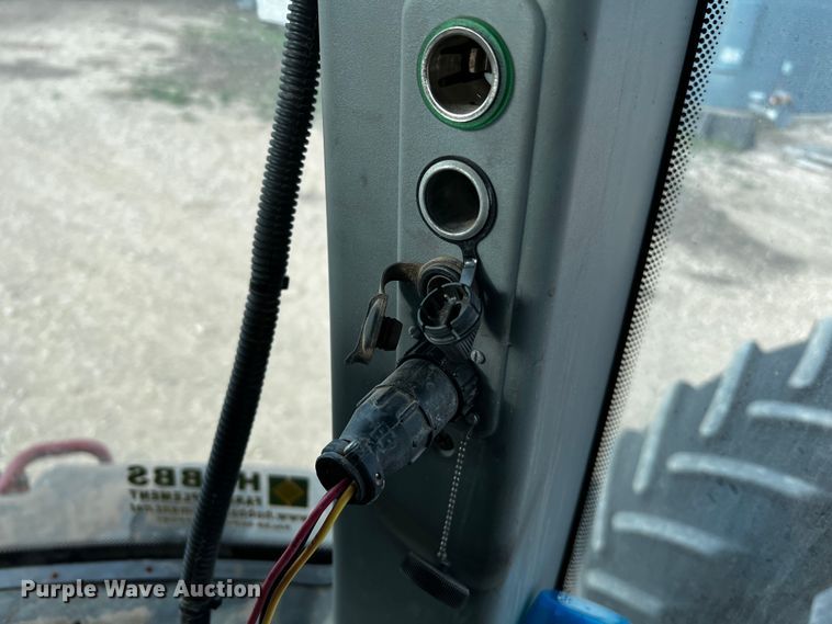 image for item DQ2018 2013 Versatile 575  4WD tractor