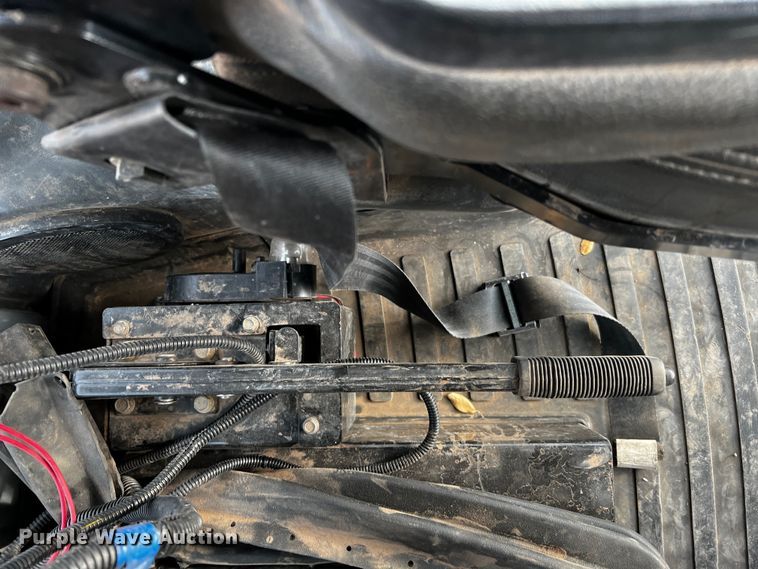 image for item DQ2018 2013 Versatile 575  4WD tractor