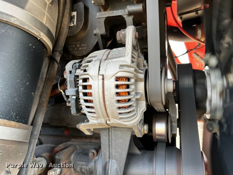 image for item DQ2018 2013 Versatile 575  4WD tractor