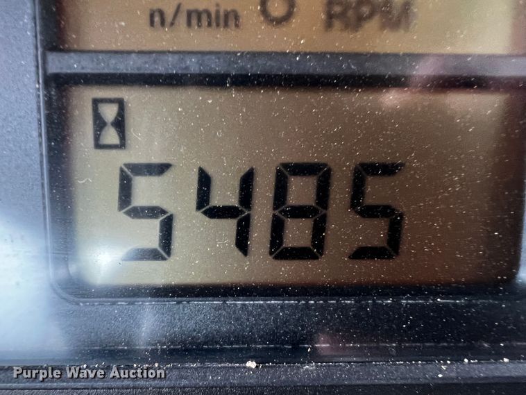 image for item DQ2019 2008 Versatile 485  4WD tractor