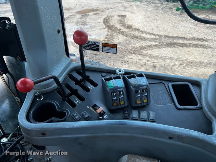 image for item DQ2019 2008 Versatile 485  4WD tractor