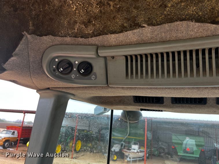 image for item DQ2019 2008 Versatile 485  4WD tractor