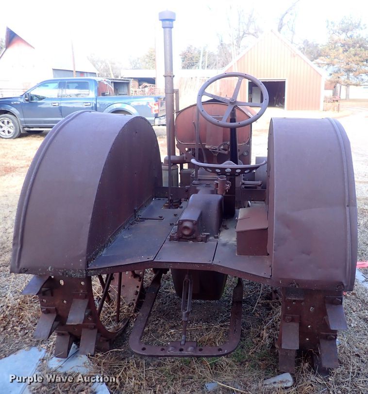 image for item DQ3909 McCormick-Deering  tractor