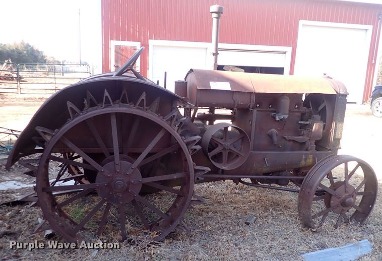image for item DQ3909 McCormick-Deering  tractor