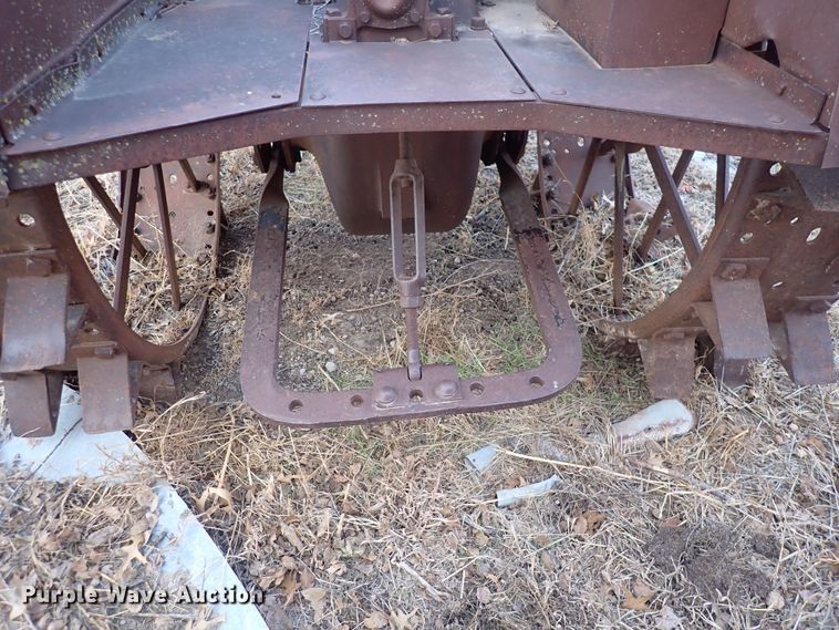 image for item DQ3909 McCormick-Deering  tractor