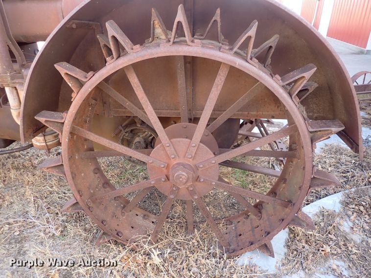 image for item DQ3909 McCormick-Deering  tractor