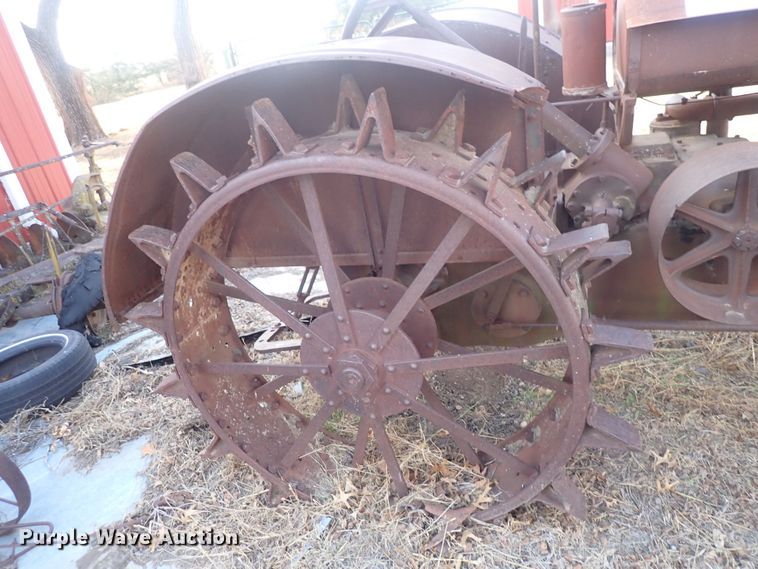 image for item DQ3909 McCormick-Deering  tractor