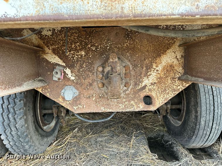 image for item DQ8716 2006 Artex  silage trailer