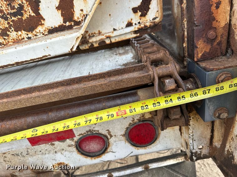 image for item DQ8716 2006 Artex  silage trailer