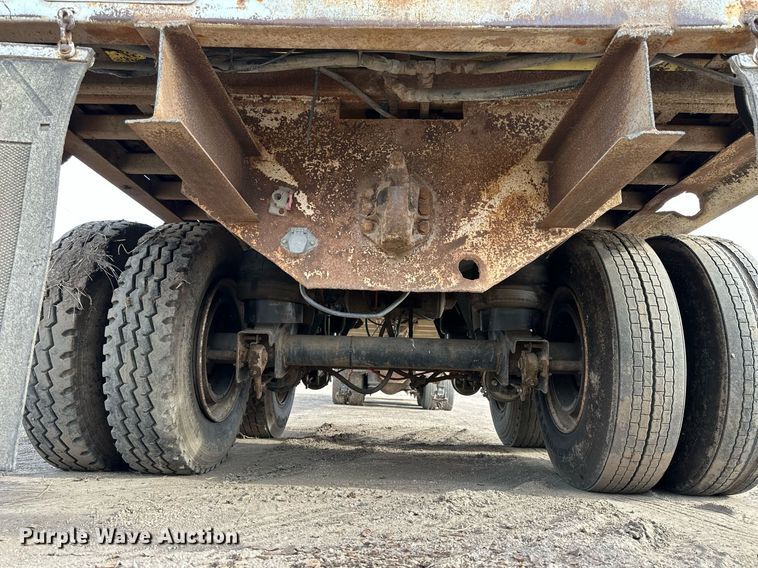 image for item DQ8716 2006 Artex  silage trailer