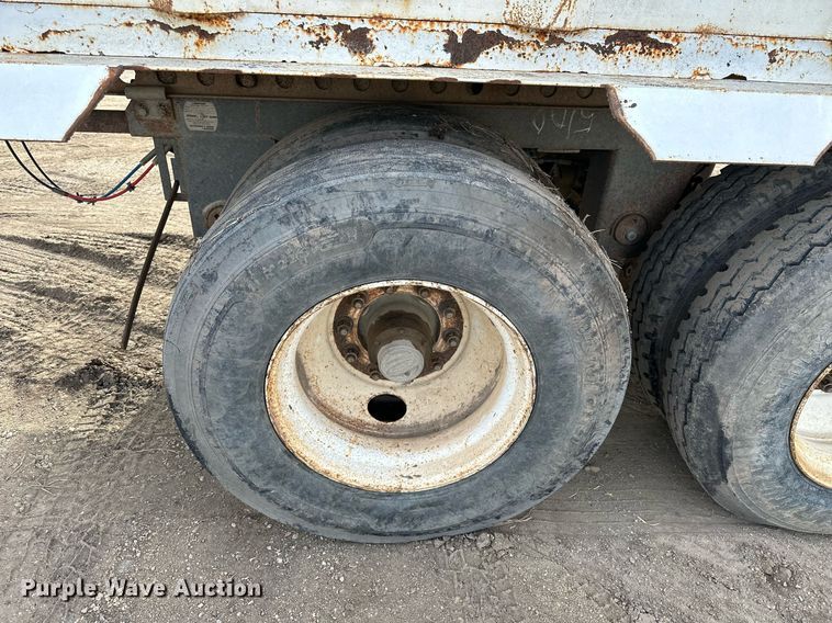 image for item DQ8716 2006 Artex  silage trailer