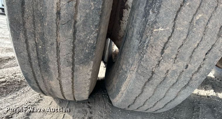 image for item DQ8716 2006 Artex  silage trailer