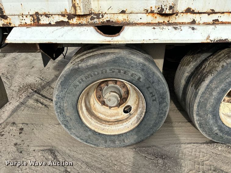 image for item DQ8716 2006 Artex  silage trailer