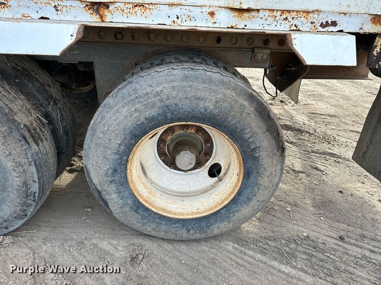 image for item DQ8716 2006 Artex  silage trailer