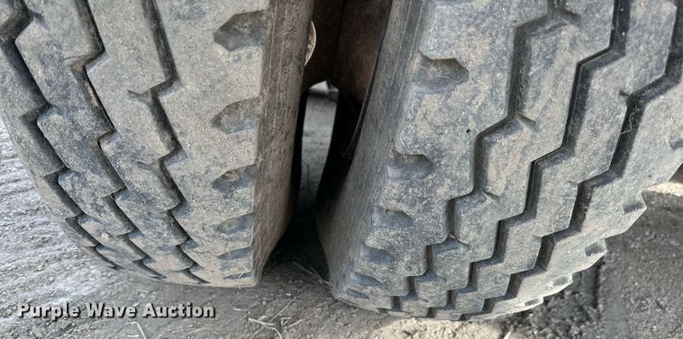 image for item DQ8716 2006 Artex  silage trailer