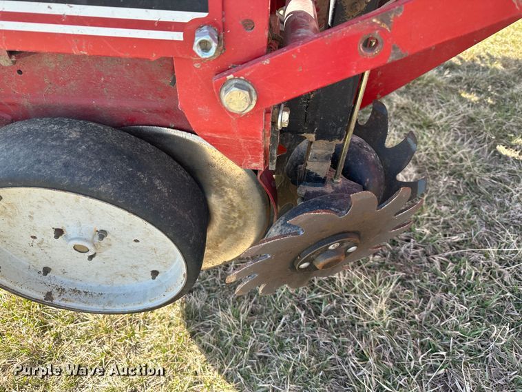 image for item DR5026 White 6100  no-till planter