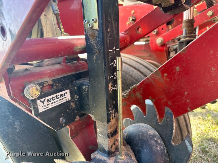 image for item DR5026 White 6100  no-till planter