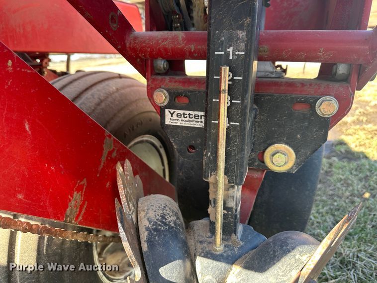 image for item DR5026 White 6100  no-till planter