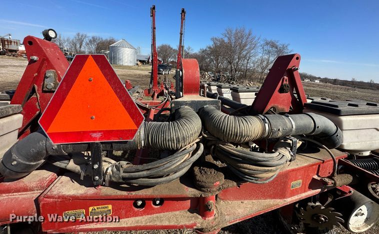 image for item DR5026 White 6100  no-till planter