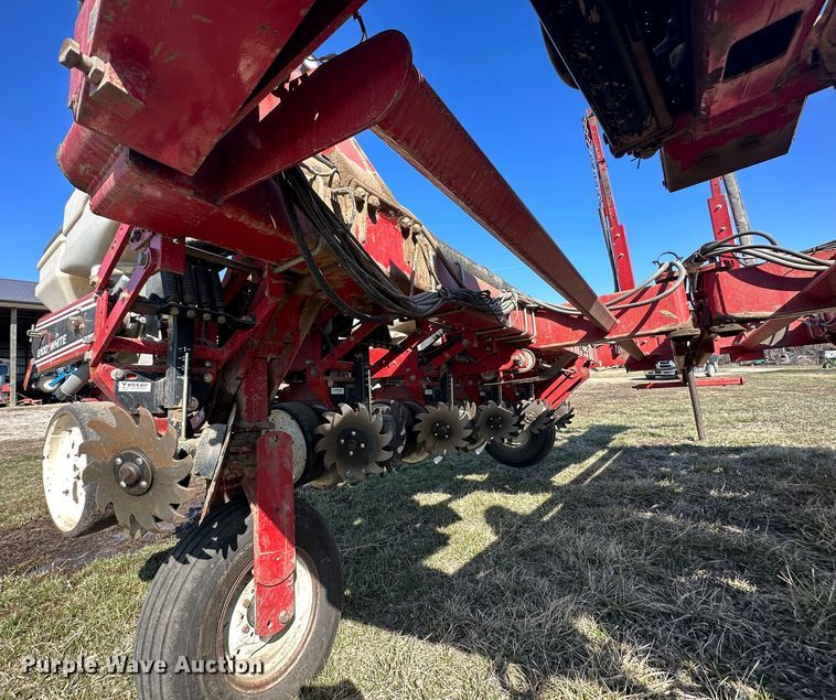 image for item DR5026 White 6100  no-till planter