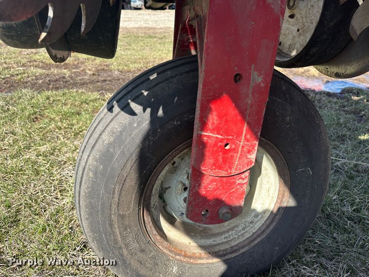 image for item DR5026 White 6100  no-till planter