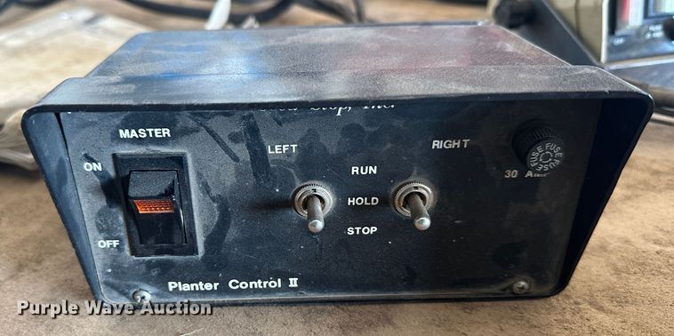 image for item DR5026 White 6100  no-till planter